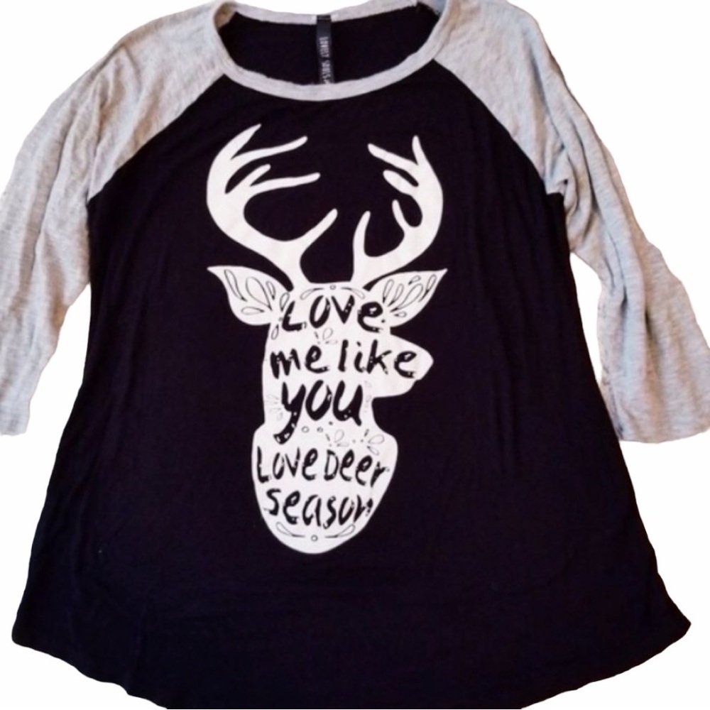 Love Me Like You Love Deer Season Raglan T-Shirt Lovely Souls Black Gray Small